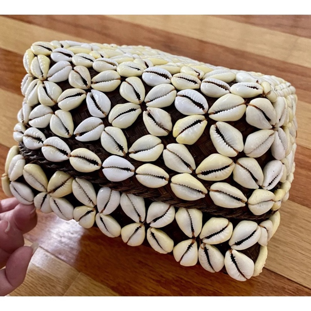 VINTAGE AFRICAN 7" 17cm SQUARE BASKET LIDDED STORAGE BOX COWRIE SHELLS MAURITIUS - Picture 4 of 7